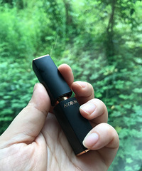 大牌平价替代款试色!这款价格白菜,上嘴滋润好涂开