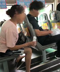 大人吃过的东西不能再给小孩吃吗?