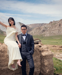 和老婆去新疆自拍婚纱照,自己做造型自己打光,照片看起还不错