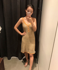 夏天就是要穿裙子!这条UR的小黄裙真好看,显瘦又显白