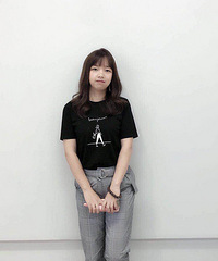 温柔有女人味的轻熟女穿搭,这条半身裙太适合日常穿了