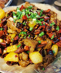 与美食相伴的乐山行,甜皮鸭翘脚牛肉还有各种当地特色吃到嗨