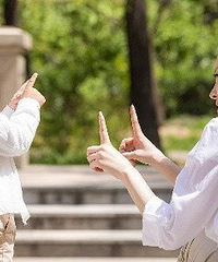 在医院等检查时的感慨:做为一位全职妈妈,我真的点儿都不后悔