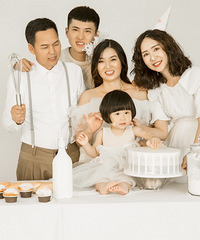 宝宝2周岁,爷爷五十周岁特来拍全家福,成片效果非常好,超满意