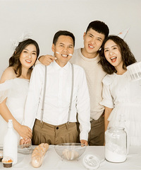 宝宝2周岁,爷爷五十周岁特来拍全家福,成片效果非常好,超满意