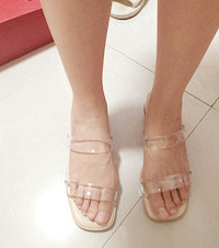 ��������wanghong͸����Ь����ɫͦ�԰׵ģ������ϰ�Ҳ��ĥ��