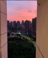 早起的重庆,天空美得如画一样