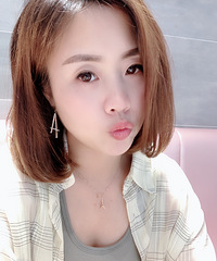 81年155CM的离异小姐姐征婚,从事销售工作