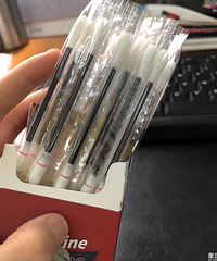 �ų�����ر����ް�Ⱦ��Һ�������Զ�����ˮҲ�����ĵ�ɫ