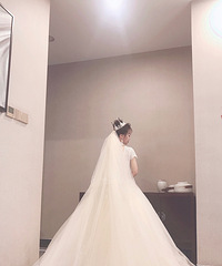 预算有限但也办了满意的婚礼,怕老公紧张专门为他准备了地爆气球