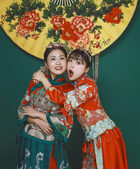 30年第一次和妈妈这么认真的同框,超爱我们的“另类”闺蜜照