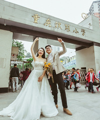 小学时是仇人高中时是好友,给朋友当伴郎伴娘时居然来电了