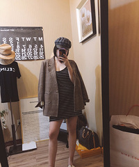 UR�Լ۱���ߣ�15�������˿T���ڶ��ڴ���ƴɫ���ʱ�и�