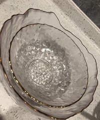 ���������ֵ���ߵ��룬����װˮ����ɳ����Ư��