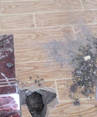 安楼梯地砖爆开了,大家看看这是怎么回事呀?
