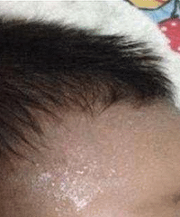 �Ҽ�С��˯�������׳������ر���ͷ���ǲ���ȱп