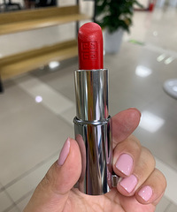 经典款的口红是不是每个包包必备