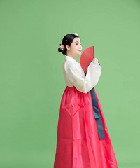 穿上韩服的我出嫁了,两个妈妈在婚礼上互相比美