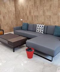 ŮϿƼֱУ136ƽִȻ깤