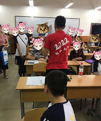 开学到一外报道,把娃儿留给了老师,结果状况不断