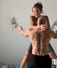 wanghong����ֻ������Ƶ����Ȼ��֪3����ӴӸߴ�ˤ�¡�