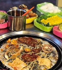 打卡这家平时路过生意都超好的小豆腐,虽然在路边但是食材很干净