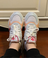 ��˫Ь����ɫ����̫��Ů�ˣ������ر����������������