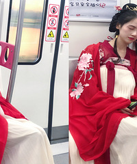 坐轻轨遇到一个穿古装的乖妹子,中秋节遇到这种,也太穿越了