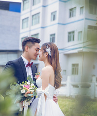 决定回老家办婚礼就不太上心了,等到亲戚来挂礼才发现喜糖没包好