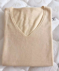 ���ɫ����������ĺ����ᣬ����������̧��ɫ