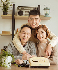 带着儿子第一次拍全家福