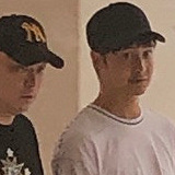 田亮一家现身重庆买房