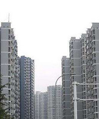 据说重庆主城区,6、7个人里面就有1个住公租房,这比例挺吓人