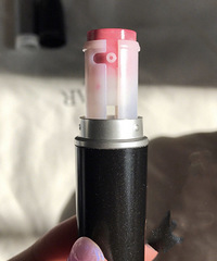 用完的MAC口红不要丢!用这个方法,再得一支新的