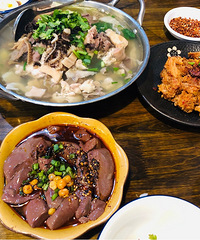乐山周末游,美食超多,这家民宿很方便