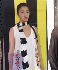 ��������ʦϵ�У���Ů˧�紩��ɶ��