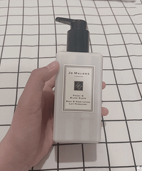 ���һع������εĲ�ױ��Ʒ��������ױ��Ȼ����������ë��