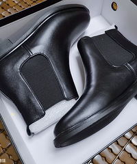 �̳�����ٵ��ж�����ѥ����100������ˣ����һ��ܶ��ƴ�С