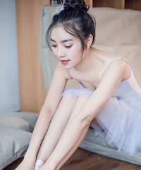 ��û��ͬ���ξ�ͷ��С��Ů��һ���վ����׽���