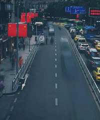 街头到处都是国旗,跟帖晒中国红