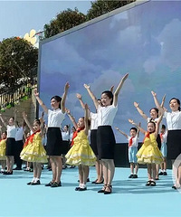 ���빫԰�Զ���һ��Сѧ�����˺ͽ�Сѧ������ѧ