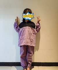 给家里小朋友买了2套运动装,穿起很青春活力