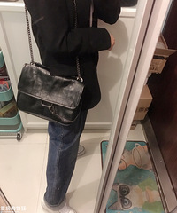 买到了Zara很火的流浪包,确实很不错,便宜又百搭!