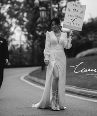 老公背着我定好了婚纱照,没想到拍出来效果还不错