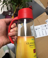跟团入的油壶玻璃和厚实,还能重力出油,简直是黑科技