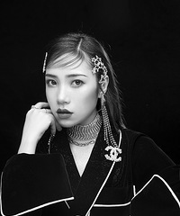 第一次拍写真,体验感满分,化妆师为我打造的日月星辰妆容好精致