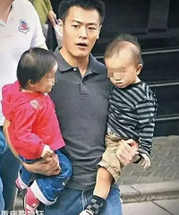刘銮雄长子屡次被分手,39岁仍是单亲爸爸,谈情说爱不如爹