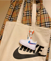 终于有理由买Nike的童鞋了,挂到包包上好乖