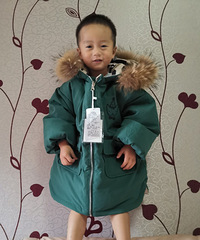 100多块买到颜值挺高的羽绒服,还能两面穿,娃儿很喜欢
