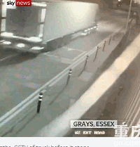 英货车发现39具遗体,均为中国人